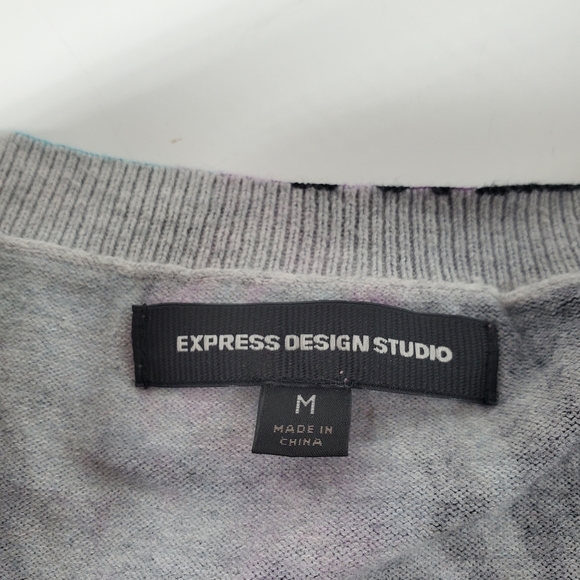 Express Design Studio Abstract Pink, Purple, Blue, Black Quarter Sleeve Sweater - Picture 4 of 7